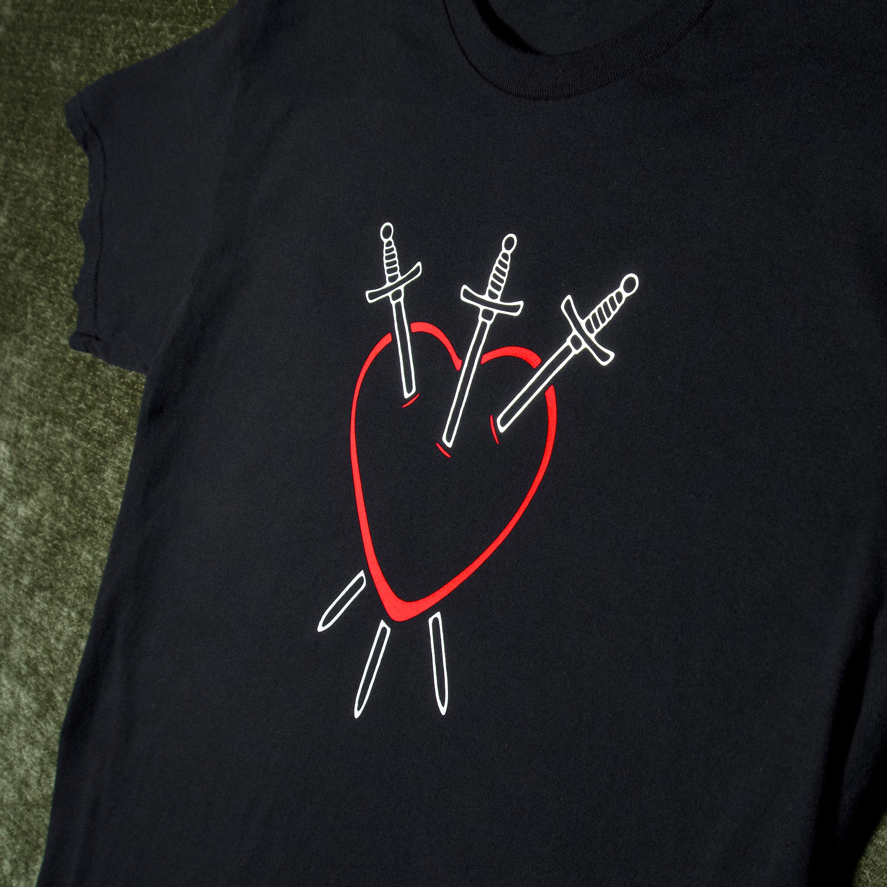 Three of Swords Tarot T-Shirt